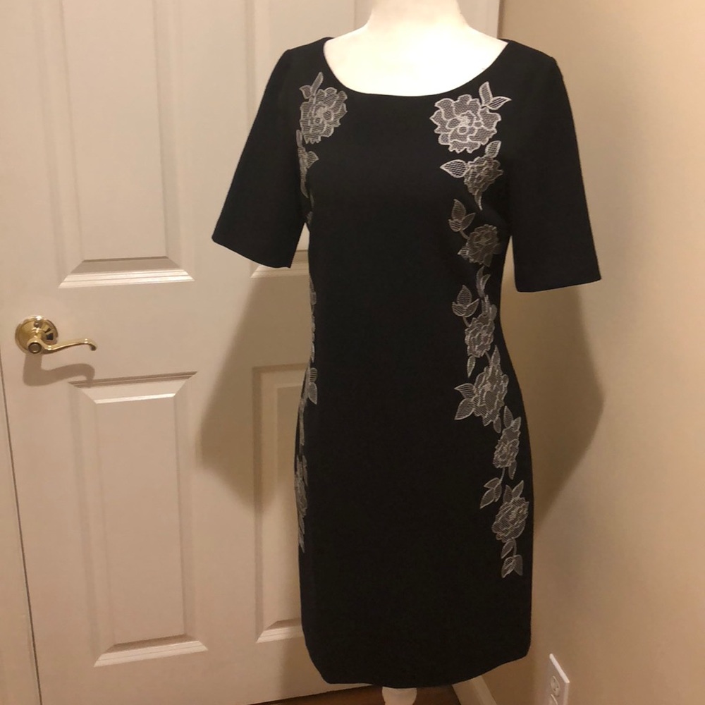 Tahari size 6 black dress